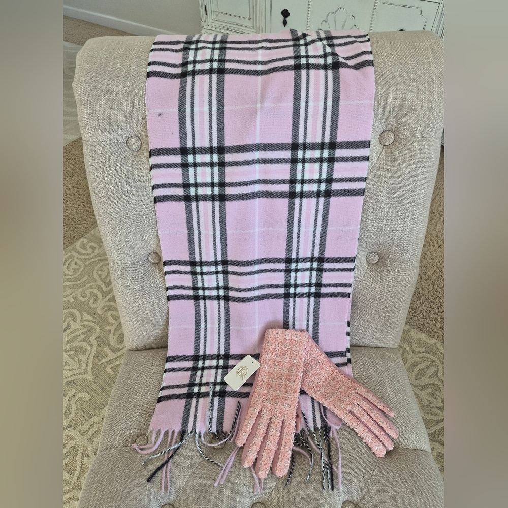 BNWT - Pink Plaid Scarf With Pink Matching Gloves